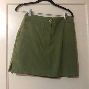 Izod Green pin stripe women’s golf skirt